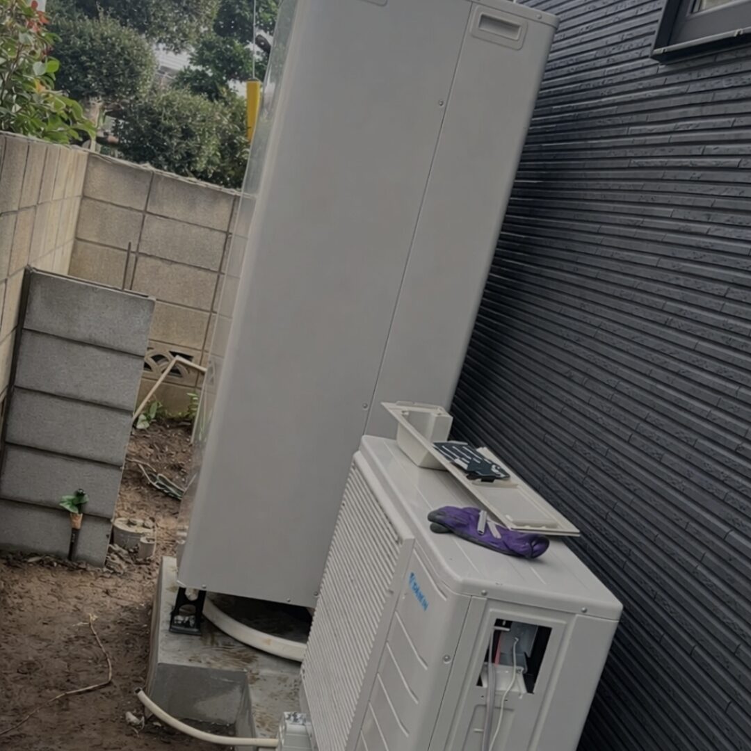 群馬県高崎市のエアコン屋「エアコニスト」。冷えない・水漏れ・異音から取付/撤去/引越し移設まで最短当日。養生・真空引き・試運転を実施。作業前に金額確定、追加条件は事前説明。LINE写真見積OK、工事保証。